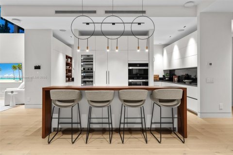 Villa ou maison à louer à Fort Lauderdale, Floride: 5 chambres, 398.27 m2 № 1983360 - photo 15