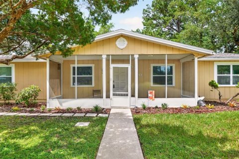 Casa en Gainesville, Florida 3 dormitorios, 161.84 m2 № 2371008