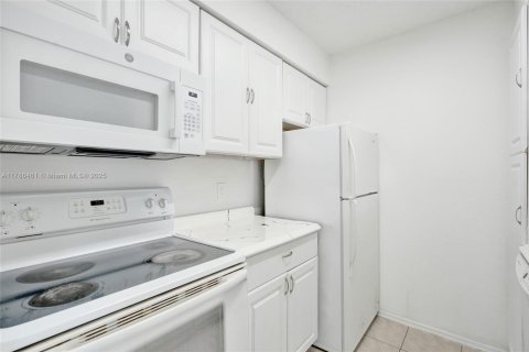 Condo in Davie, Florida, 2 bedrooms  № 1864607 - photo 11