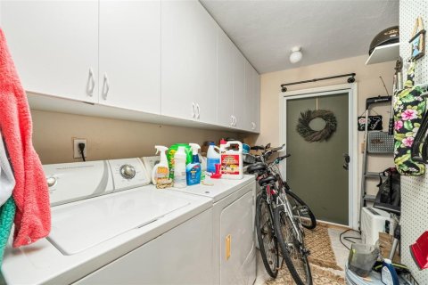 House in Sebring, Florida 2 bedrooms, 137.68 sq.m. № 1901737 - photo 26