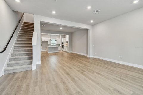 Adosado en venta en Saint Petersburg, Florida, 3 dormitorios, 181.35 m2 № 1824116 - foto 6