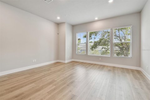 Adosado en venta en Saint Petersburg, Florida, 3 dormitorios, 181.35 m2 № 1824116 - foto 4