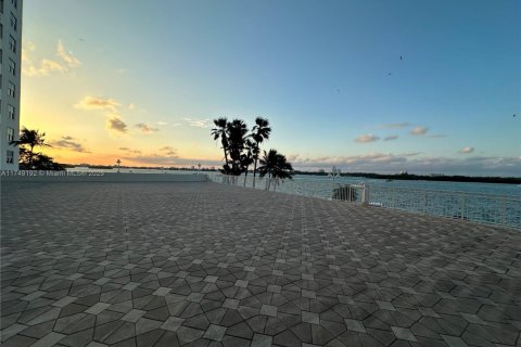 Condo in Bay Harbor Islands, Florida, 1 bedroom № 1985193 - photo 29