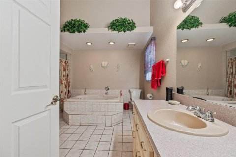 Villa ou maison à vendre à Tarpon Springs, Floride: 4 chambres, 191.94 m2 № 1537895 - photo 21