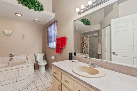 Villa ou maison à vendre à Tarpon Springs, Floride: 4 chambres, 191.94 m2 № 1537895 - photo 20