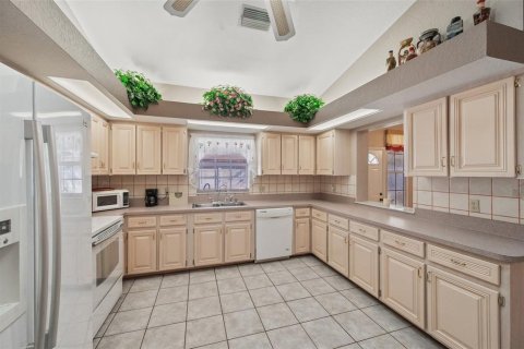 Villa ou maison à vendre à Tarpon Springs, Floride: 4 chambres, 191.94 m2 № 1537895 - photo 8