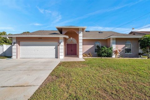 Villa ou maison à vendre à Tarpon Springs, Floride: 4 chambres, 191.94 m2 № 1537895 - photo 1