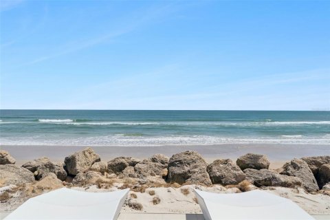 House in New Smyrna Beach, Florida 5 bedrooms, 397.99 sq.m. № 2096807 - photo 15