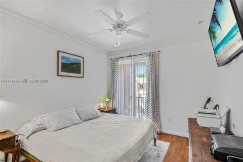 Townhouse in Miramar, Florida 3 bedrooms, 116.69 sq.m. № 1995547 - photo 21