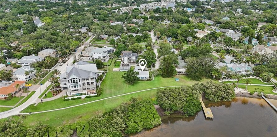Villa ou maison à Palm Harbor, Floride 2 chambres, 150.97 m2 № 2114873