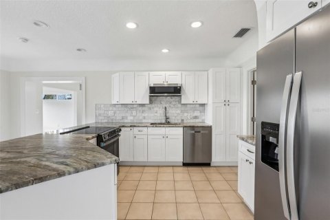 Villa ou maison à vendre à Palm Harbor, Floride: 2 chambres, 150.97 m2 № 2114873 - photo 13