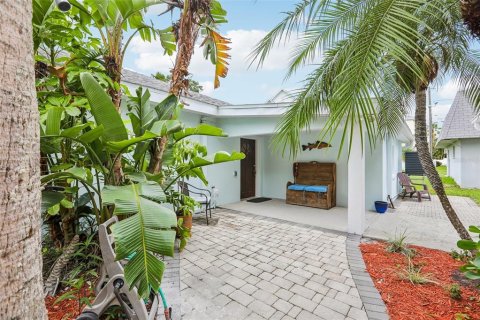 Villa ou maison à vendre à Palm Harbor, Floride: 2 chambres, 150.97 m2 № 2114873 - photo 8