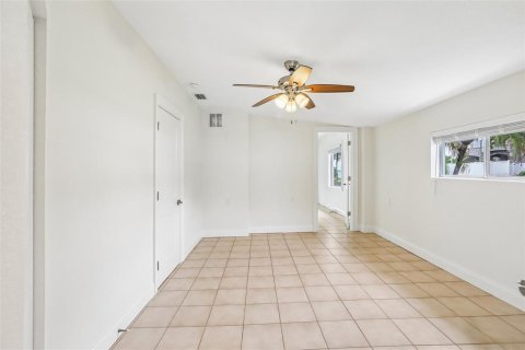 Villa ou maison à vendre à Palm Harbor, Floride: 2 chambres, 150.97 m2 № 2114873 - photo 19