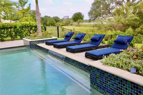 House in Lutz, Florida 4 bedrooms, 422.52 sq.m. № 2434713 - photo 2