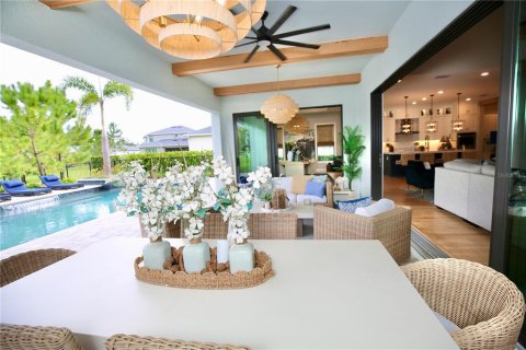 House in Lutz, Florida 4 bedrooms, 422.52 sq.m. № 2434713 - photo 7