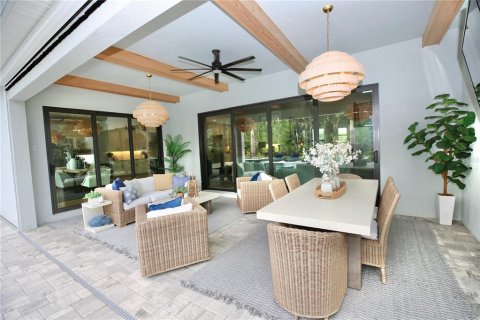 House in Lutz, Florida 4 bedrooms, 422.52 sq.m. № 2434713 - photo 3