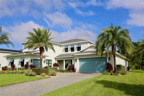 House in Lutz, Florida 4 bedrooms, 422.52 sq.m. № 2434713
