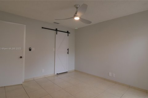 Condominio en venta en Davie, Florida, 1 dormitorio, 74.79 m2 № 1956798 - foto 15