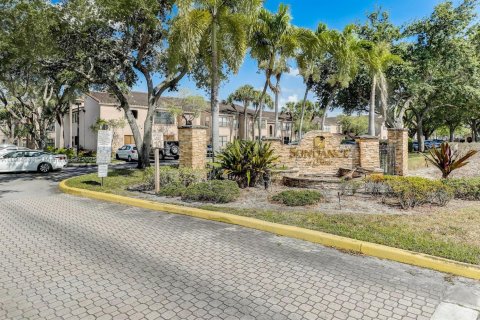 Condominio en venta en Davie, Florida, 1 dormitorio, 74.79 m2 № 1956798 - foto 1