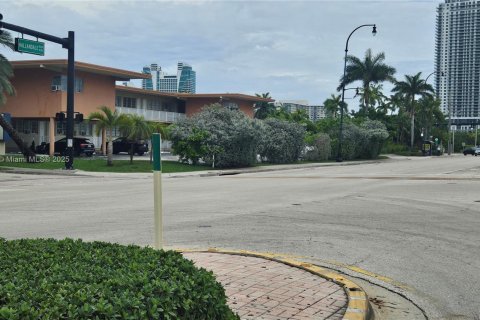 Condominio en Hallandale Beach, Florida, 1 dormitorio  № 2061418