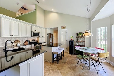 Villa ou maison à vendre à Orlando, Floride: 4 chambres, 220.09 m2 № 2416531 - photo 4