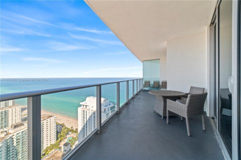 Condo in Hollywood, Florida, 2 bedrooms  № 1709131 - photo 21