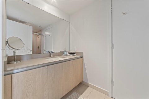 Condo in Hollywood, Florida, 2 bedrooms  № 1709131 - photo 18