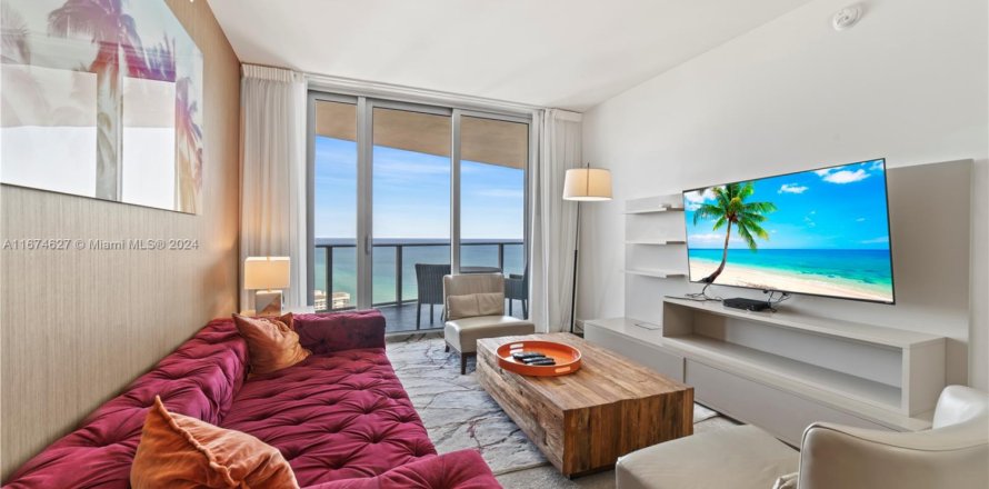 Condo in Hollywood, Florida, 2 bedrooms  № 1709131