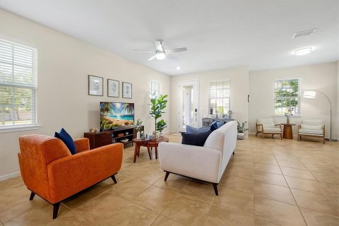 House in Orlando, Florida 3 bedrooms, 159.05 sq.m. № 1740931 - photo 6