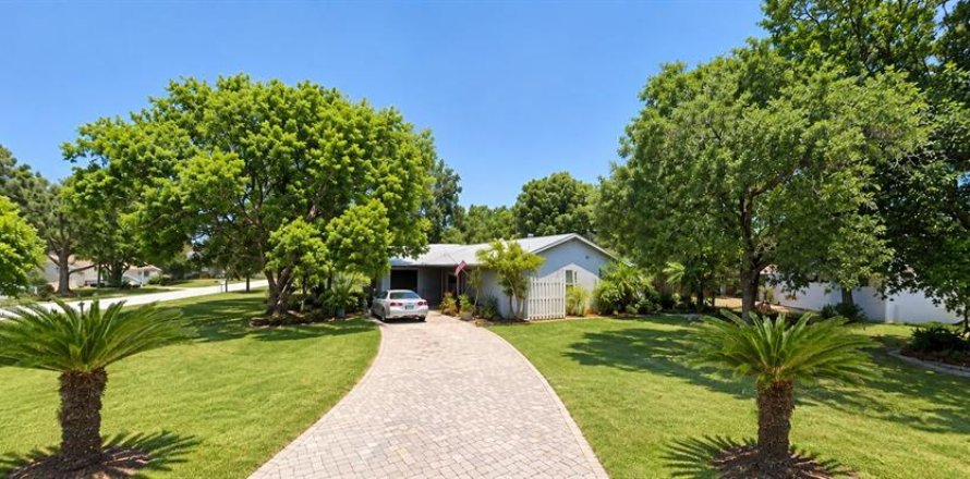 Villa ou maison à Spring Hill, Floride 2 chambres, 107.4 m2 № 2393948