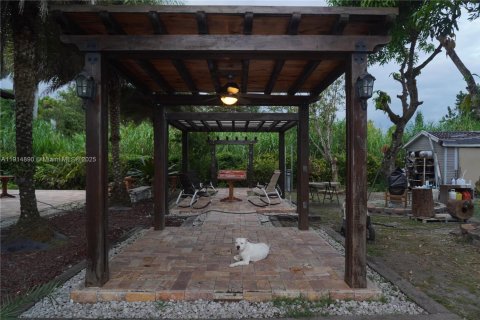 Купить коммерческую недвижимость в Майами, Флорида № 1971685 - фото 21