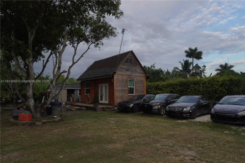 Купить коммерческую недвижимость в Майами, Флорида № 1971685 - фото 22