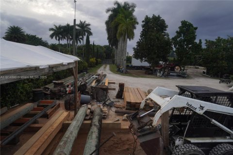 Купить коммерческую недвижимость в Майами, Флорида № 1971685 - фото 7