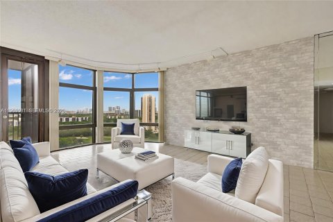 Copropriété à louer à Aventura, Floride: 2 chambres, 101.82 m2 № 2045533 - photo 11