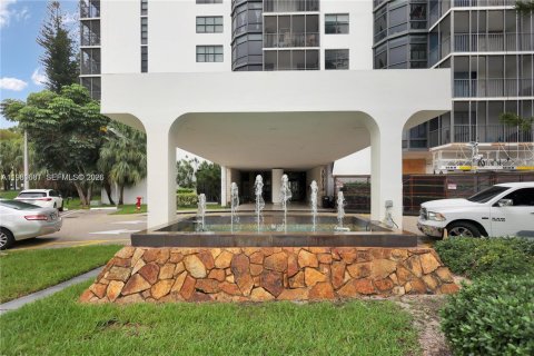 Copropriété à louer à Aventura, Floride: 2 chambres, 101.82 m2 № 2045533 - photo 3