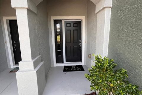 Touwnhouse à louer à Ocala, Floride: 3 chambres, 147.16 m2 № 2384099 - photo 2