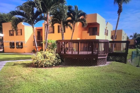 Condo in Sweetwater, Florida, 3 bedrooms  № 2042976 - photo 2