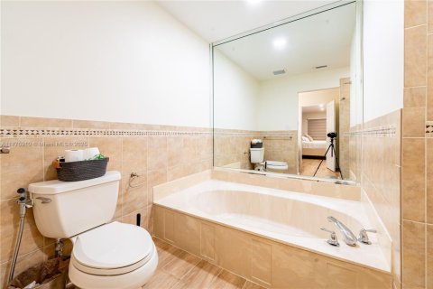 Villa ou maison à vendre à Sunrise, Floride: 3 chambres, 146.79 m2 № 1727094 - photo 25
