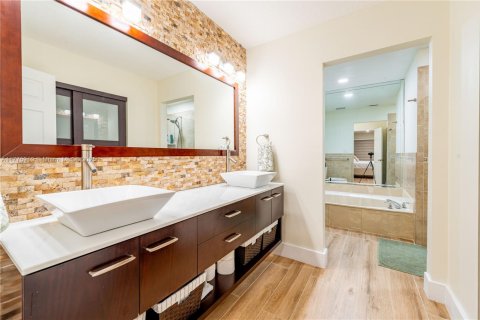 Villa ou maison à vendre à Sunrise, Floride: 3 chambres, 146.79 m2 № 1727094 - photo 24