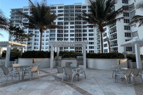 Copropriété à vendre à Hollywood, Floride: 2 chambres, 214.42 m2 № 2047813 - photo 7