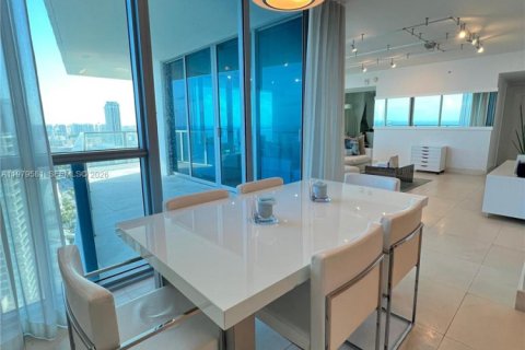 Copropriété à vendre à Hollywood, Floride: 2 chambres, 214.42 m2 № 2047813 - photo 27