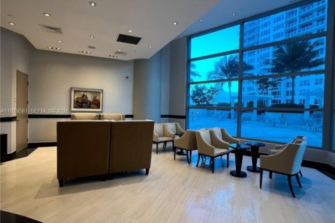 Copropriété à vendre à Hollywood, Floride: 2 chambres, 214.42 m2 № 2047813 - photo 5