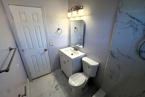 Villa ou maison à louer à Miami, Floride: 3 chambres, 139.35 m2 № 2029608 - photo 10