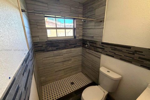 Villa ou maison à louer à Miami, Floride: 3 chambres, 139.35 m2 № 2029608 - photo 15