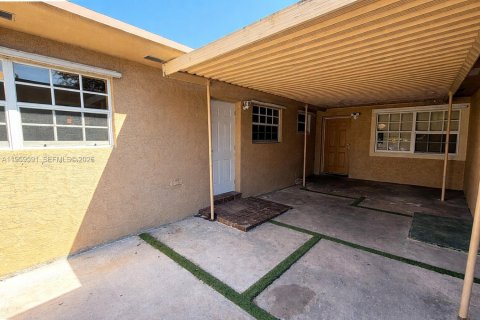 Villa ou maison à louer à Miami, Floride: 3 chambres, 139.35 m2 № 2029608 - photo 24