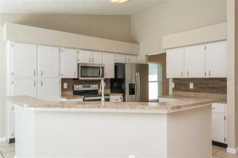 House in Riverview, Florida 3 bedrooms, 154.96 sq.m. № 2389133 - photo 5