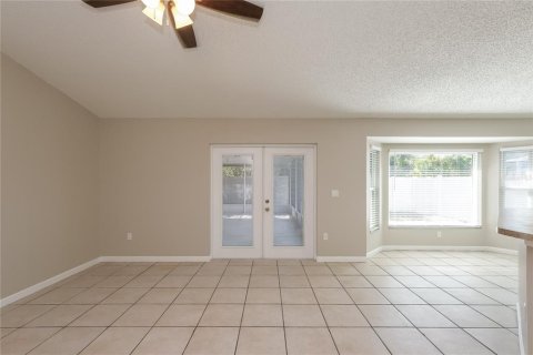 House in Riverview, Florida 3 bedrooms, 154.96 sq.m. № 2389133 - photo 9