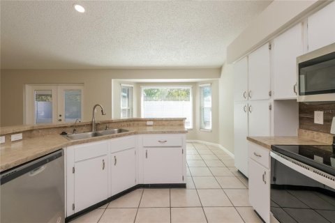 House in Riverview, Florida 3 bedrooms, 154.96 sq.m. № 2389133 - photo 7