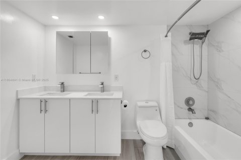 Condo in Coconut Creek, Florida, 2 bedrooms  № 1701011 - photo 21