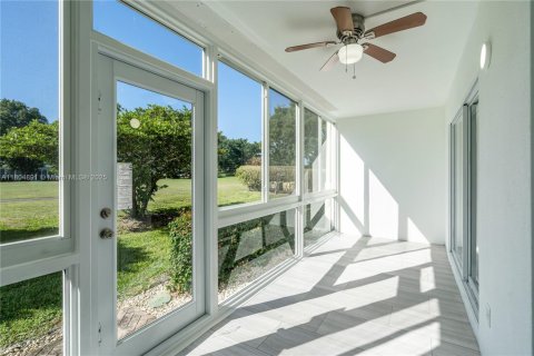 Condo in Coconut Creek, Florida, 2 bedrooms  № 1701011 - photo 28